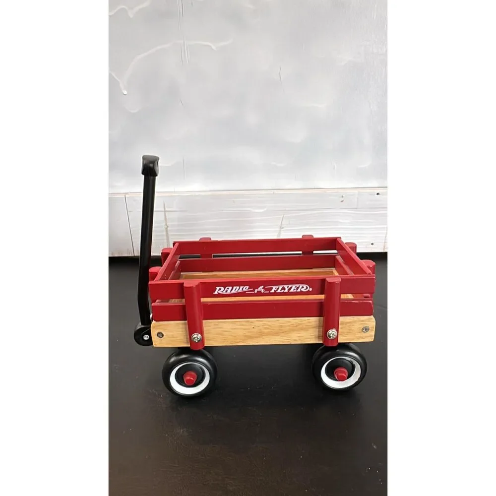 Radio Flyer Red Wooden Miniature Wadon Model for Dolls and bears